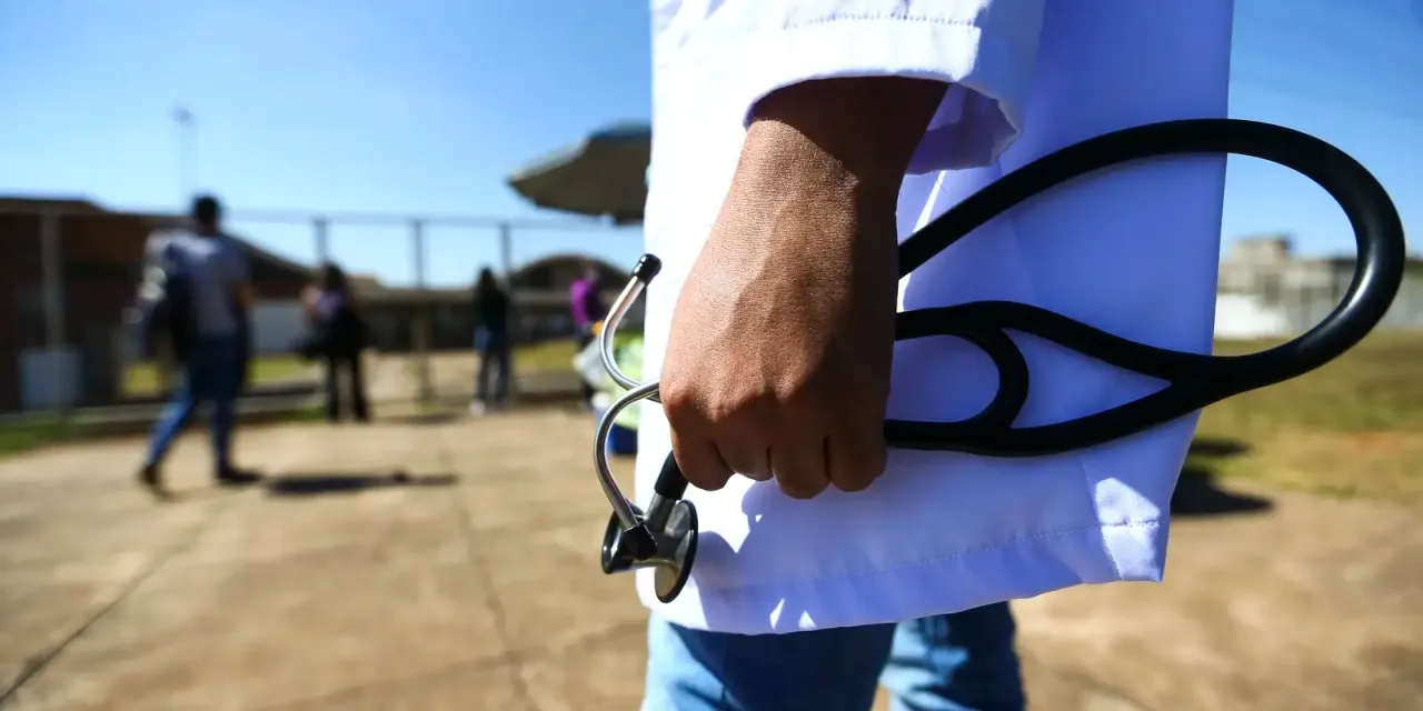 Congresso aprova exame obrigatório para exercício da medicina